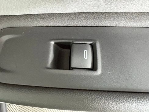 Used 2023 GMC Terrain SLT w/ Infotainment Package II FWD image 37