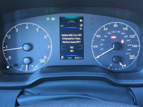 Used 2025 Toyota Corolla SE FWD image 2