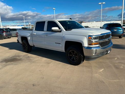Used 2018 Chevrolet Silverado 1500 LT w/ All Star Edition image 7