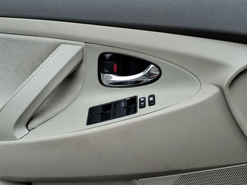 Used 2007 Toyota Camry LE FWD image 22