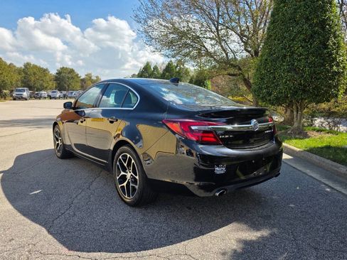 Used 2017 Buick Regal Sport Touring image 3