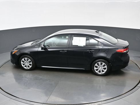 Used 2025 Toyota Corolla LE FWD image 35
