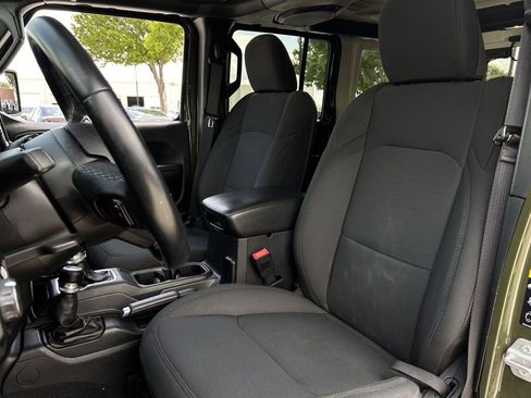 Used 2021 Jeep Wrangler Unlimited Sport image 29