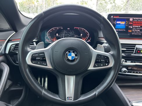 Used 2021 BMW 530i w/ M Sport Package RWD image 25