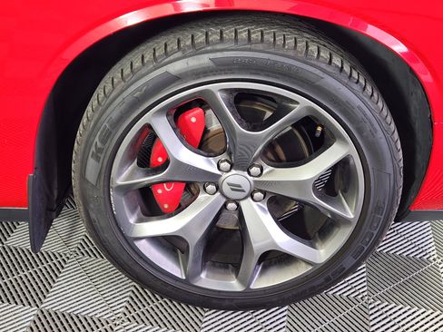 Used 2017 Dodge Challenger SXT Plus image 9