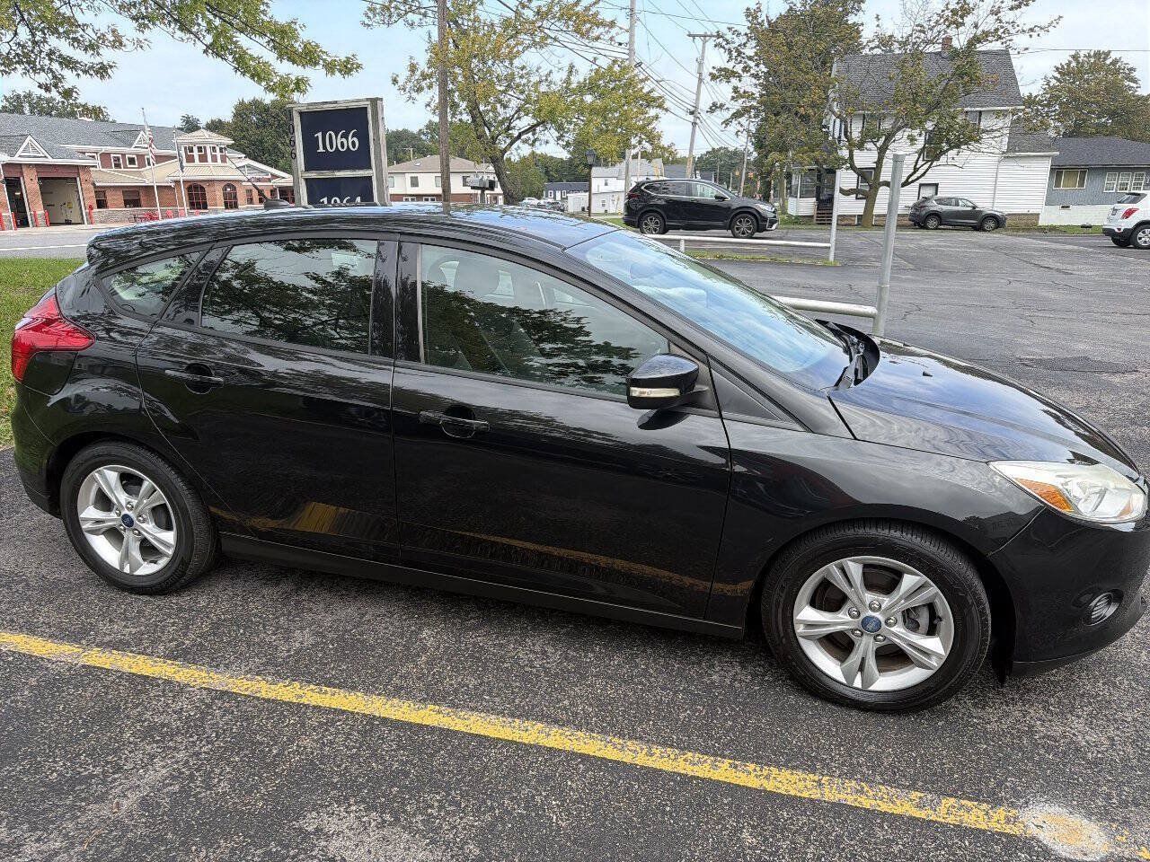 Used 2014 Ford Focus SE FWD image 3
