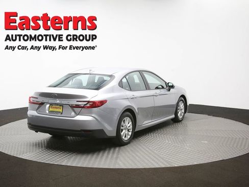 Used 2025 Toyota Camry LE image 42