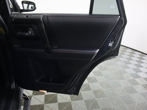 Used 2024 Toyota 4Runner TRD Off-Road Premium image 27