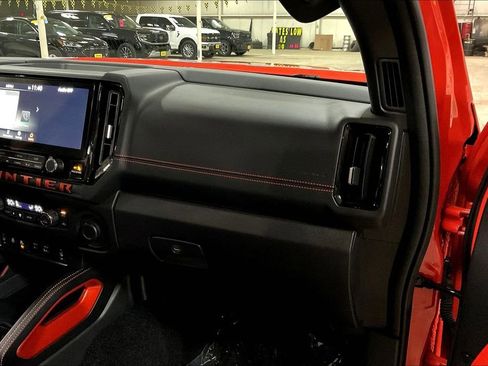 Used 2025 Nissan Frontier PRO-4X w/ Pro Convenience Package AWD/4WD image 15
