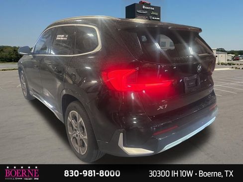 Used 2025 BMW X1 xDrive28i image 9