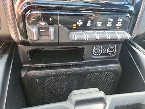 Used 2023 RAM 1500 Limited AWD/4WD image 28