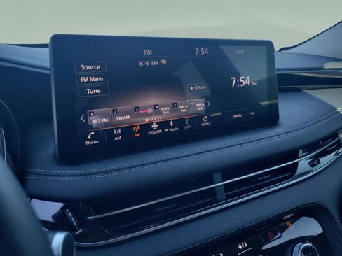 Certified 2025 INFINITI QX60 Pure image 18