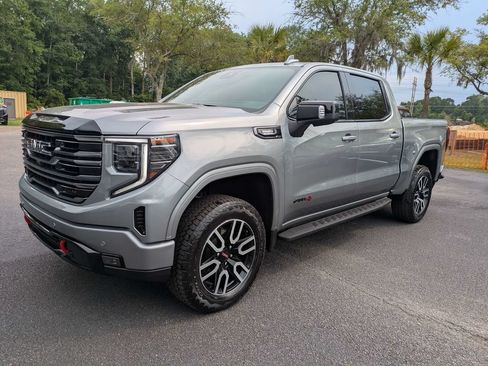 Used 2025 GMC Sierra 1500 AT4 w/ AT4 Premium Package AWD/4WD image 7