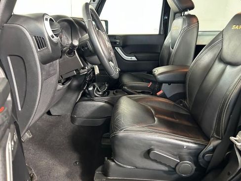 Used 2014 Jeep Wrangler Sahara w/ Connectivity Group AWD/4WD image 13