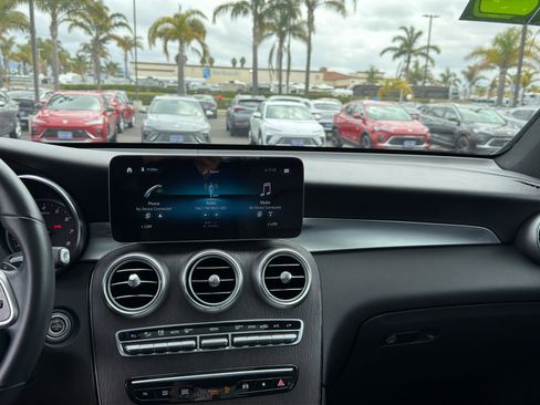 Used 2022 Mercedes-Benz GLC 300 4MATIC image 14
