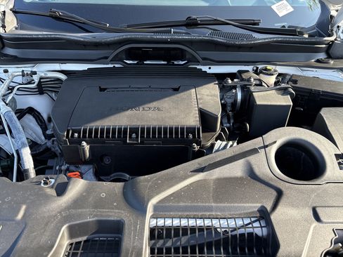 Used 2025 Honda Pilot Black Edition image 37