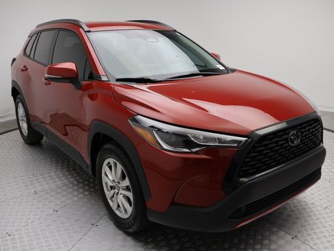 Used 2023 Toyota Corolla Cross LE image 6