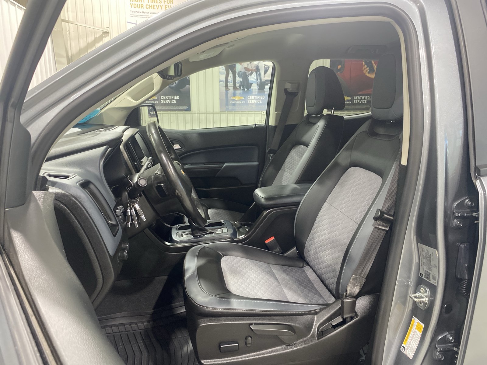 Used 2022 Chevrolet Colorado Z71 AWD/4WD image 18