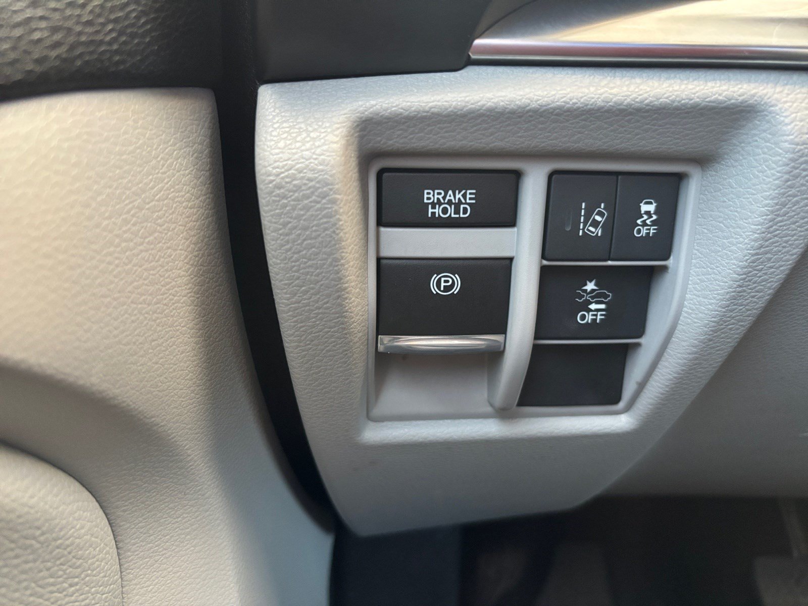 Used 2018 Acura MDX FWD image 15