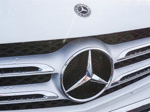 Used 2019 Mercedes-Benz GLC 350e 4MATIC image 10
