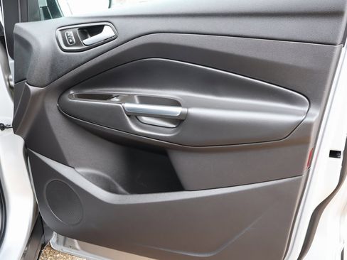 Used 2018 Ford Escape SE image 9