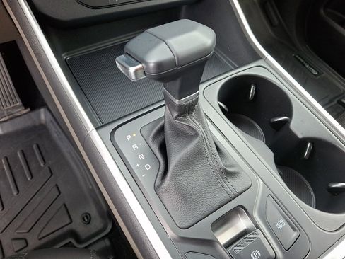 Used 2025 Kia Carnival image 15