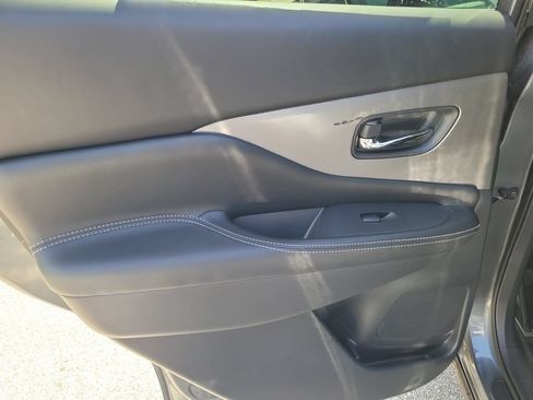 Used 2019 Nissan Murano S w/ Cargo Package FWD image 12