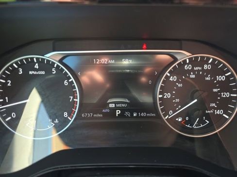 Used 2025 Nissan Pathfinder SV w/ Black Appearance Package AWD/4WD image 11