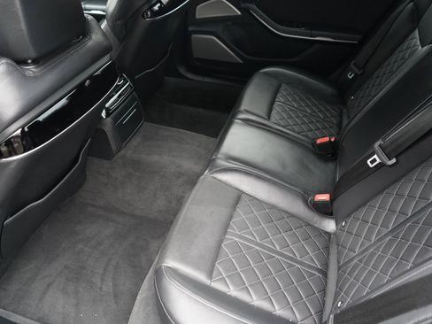 Used 2022 Audi S8 w/ S8 Comfort Plus Package image 44