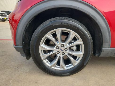Used 2020 Ford Explorer XLT w/ Equipment Group 202A AWD/4WD image 32
