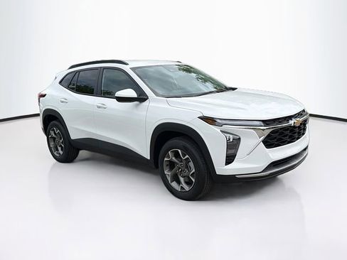 New 2026 Chevrolet Trax LT FWD image 3