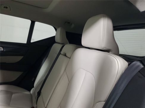 Certified 2026 Volvo XC40 B5 Plus AWD/4WD image 13