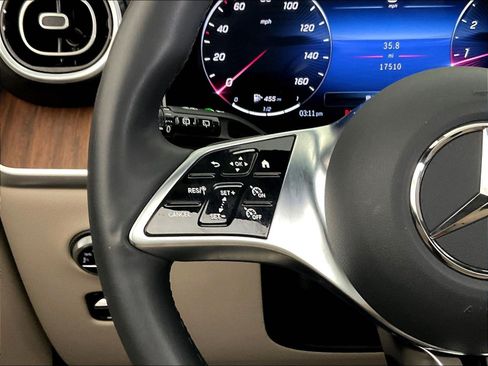 Certified 2024 Mercedes-Benz GLC 300 4MATIC image 11