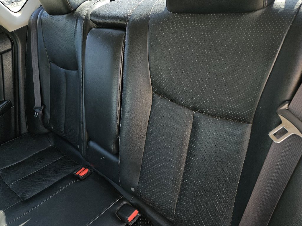 Used 2015 Nissan Sentra SR w/ SR Premium Package FWD image 14