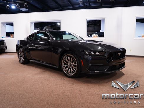 Used 2024 Ford Mustang Premium RWD image 9