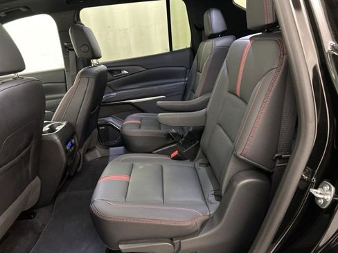 Used 2024 Chevrolet Traverse RS image 23