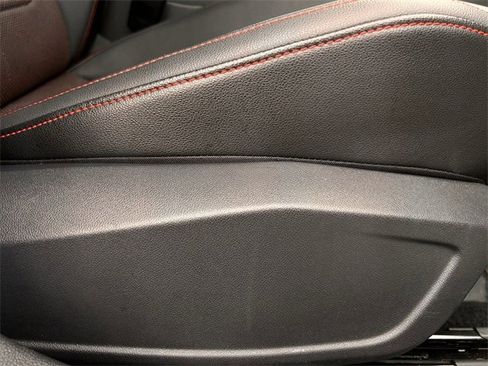 Used 2022 Volkswagen Jetta GLI Autobahn image 32