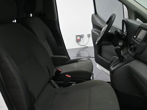 Used 2020 Nissan NV200 SV w/ Back Door Glass Package FWD image 7