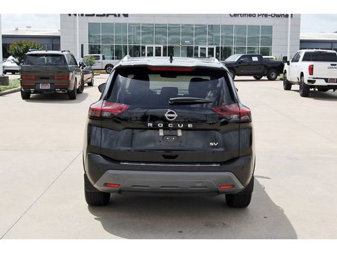 Used 2023 Nissan Rogue SV w/ SV Premium B Package image 5