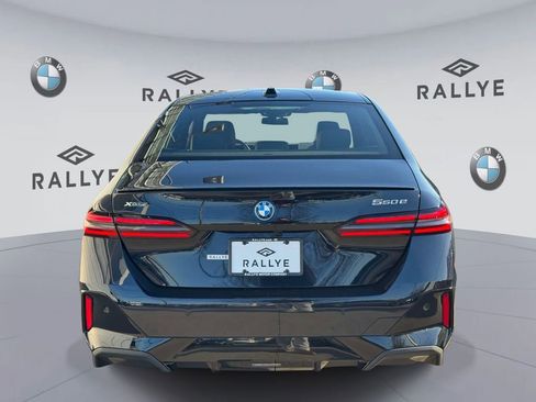 Used 2026 BMW 550e xDrive AWD/4WD image 5