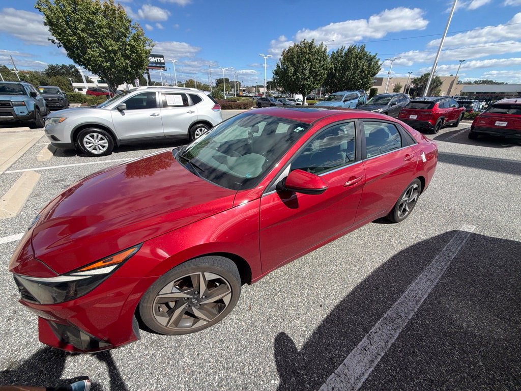 Used 2021 Hyundai Elantra SEL w/ Convenience + Premium Package FWD image 1
