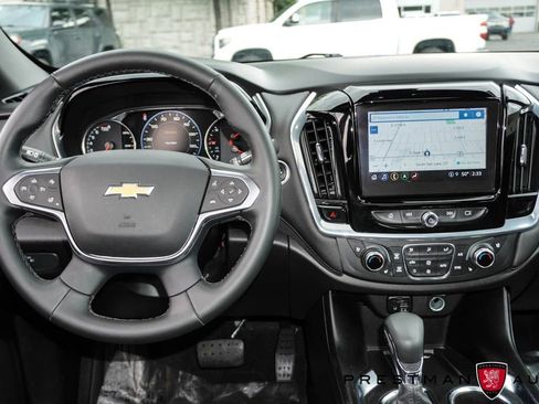 Used 2023 Chevrolet Traverse High Country AWD/4WD image 2