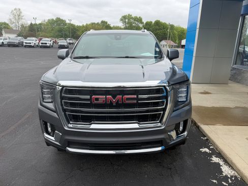 Used 2021 GMC Yukon XL SLT w/ SLT Premium Package AWD/4WD image 13
