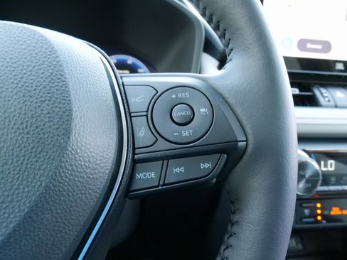 Used 2025 Toyota RAV4 Limited image 22