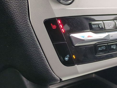 Certified 2022 Ford Explorer XLT w/ Equipment Group 202A image 37