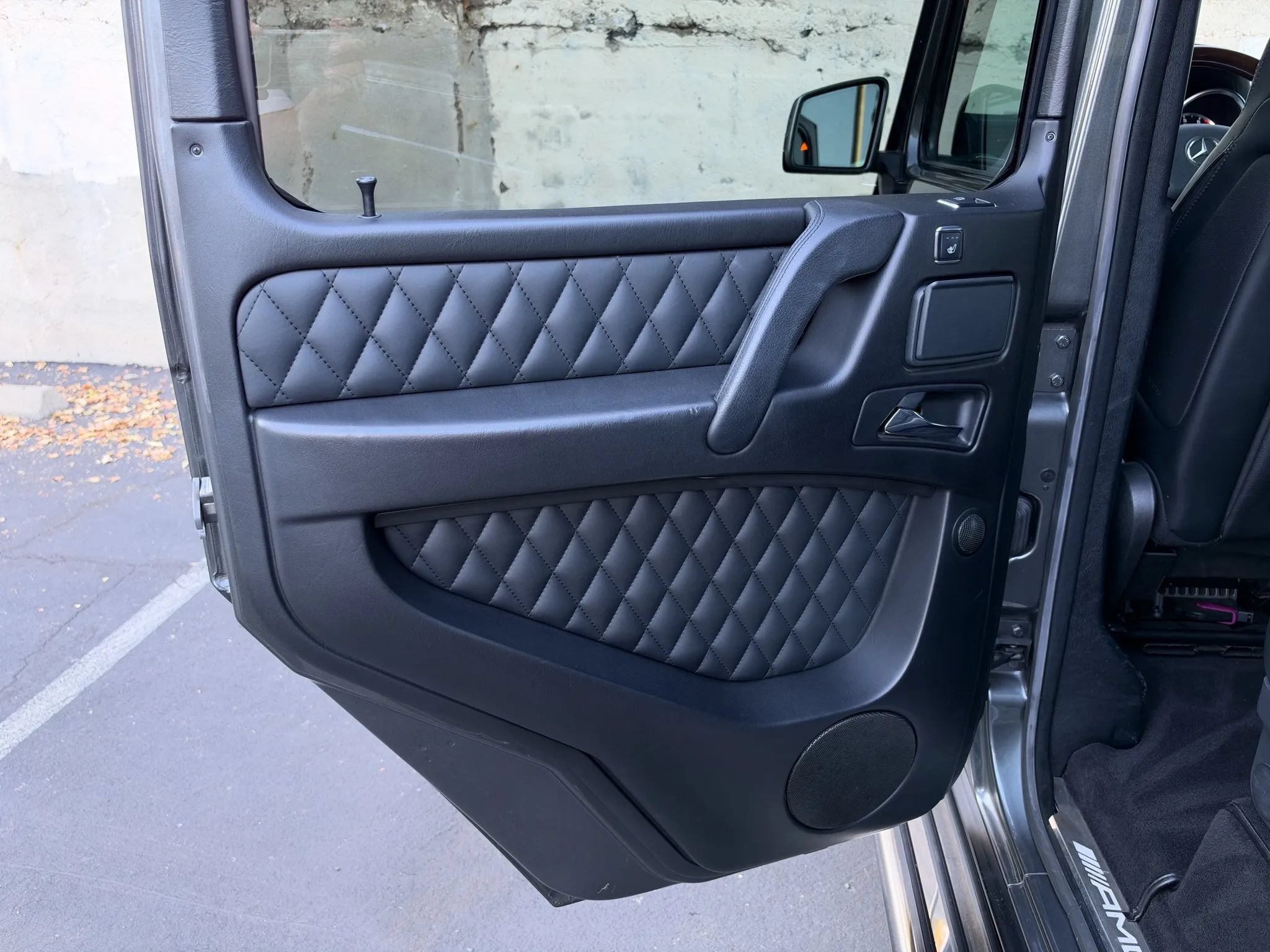 Used 2015 Mercedes-Benz G 63 AMG 4MATIC image 26