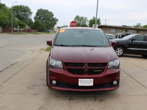 Used 2019 Dodge Grand Caravan GT FWD image 4