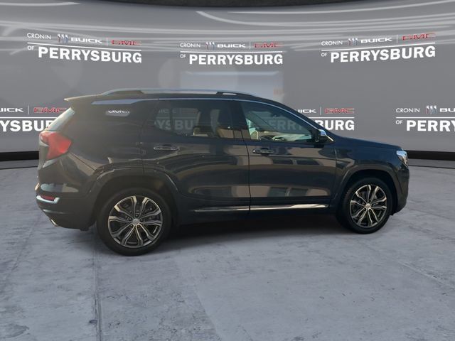 Used 2019 GMC Terrain Denali w/ Driver Alert Package II AWD/4WD image 8