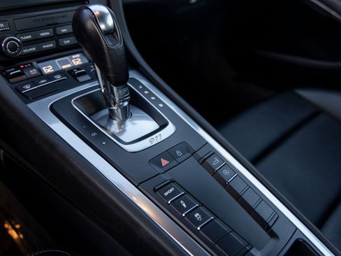 Certified 2019 Porsche 911 Carrera 4S image 36