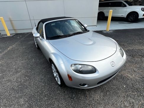 Used 2007 MAZDA MX-5 Miata Grand Touring w/ Premium Pkg RWD image 1